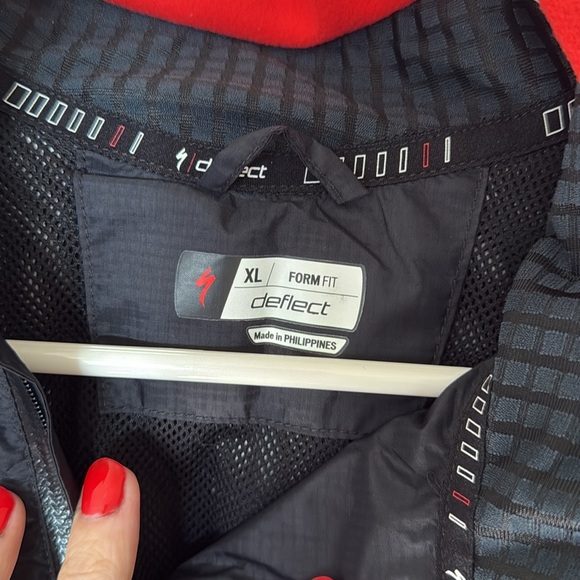 Black reflective cycling coat - Picture 2 of 5